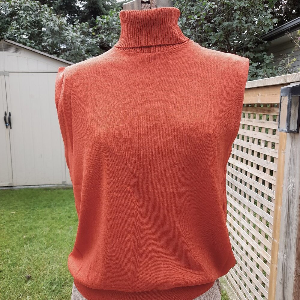Vintage Sleeveless Turtleneck Knit Top Back Zipper 38" Bust Sweater Vest